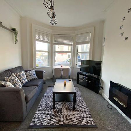 Cheap & Cheerful Apartment Near Bangor Marina Exterior photo